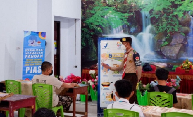Anggota Satuan Karya Pramuka Pengawasan Obat dan Makanan